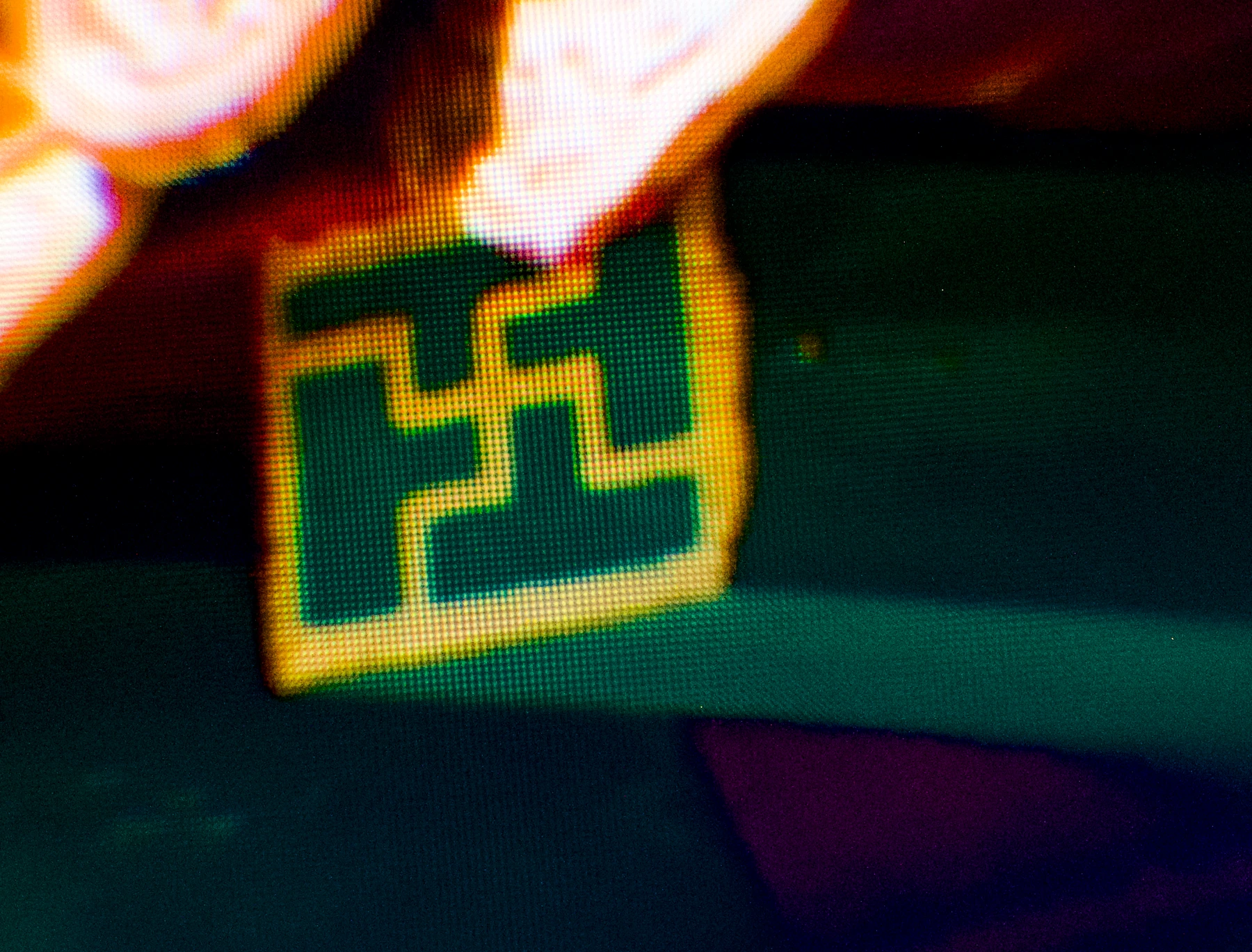 Macro photo of individual pixels rendering the temple scene at 90Hz